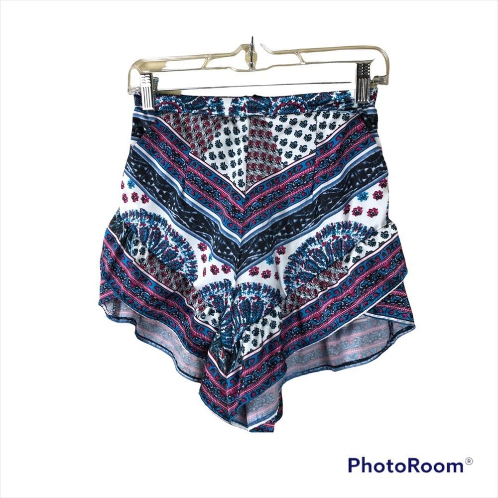 L’ATISTE BY AMY Satin Print Flowy Shorts